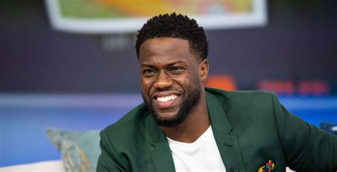 Born and raised in philadelphia, pennsylvania, hart began his career by winning several amateur comedy competitions at clubs throughout new england. Kevin Hart sera la star du film sur le jeu "Monopoly"