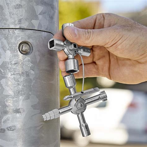 Knipex also looks closely at the small details. Universal key from KNIPEX - Professional Builder