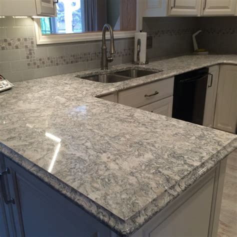 Cambria Quartz Berwyn On White Cabinets Classique Cuisine Autres