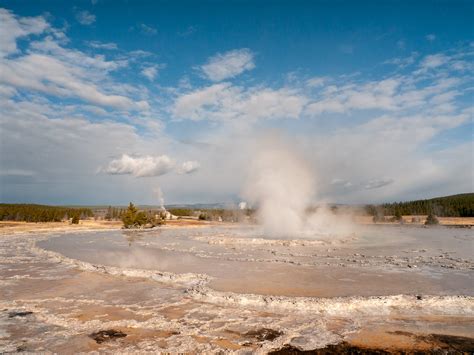 Great Fountain Geyser Yellowstone National Park Wyoming Flickr