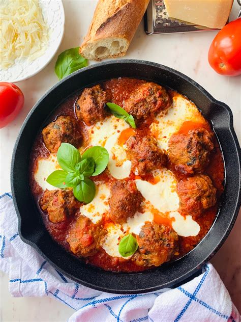 Easy Meatball And Mozzarella Skillet A Perfect Feast
