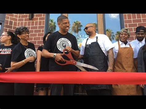3428 3rd ave sacramento, ca 95817. Fixins Soul Kitchen opens in Sacramento's Oak Park ...