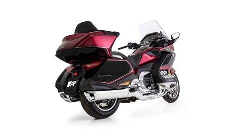 Complete performance review and accelerations chart for honda gl1800 gold wing tour dct in 2021, the model with transcontinental touring, touring body and 1833 cm3 / 111.4 cui, 93 kw / 126.5 ps / 125 hp engine offered since january 2021. ExhaustSsystems NEW_DEVELOPMENT_MC_2021_|_#07_HONDA_GL1800 ...