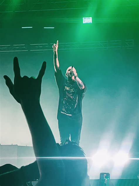 Picture I took of Blackbear at his NYC tour show : r/Blackbear