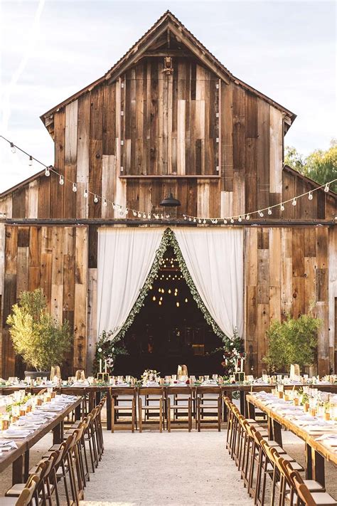 rustic and barn weddings diy wedding decor ohmeohmy blog