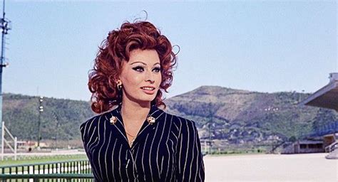 Mejor director, actor, actriz y productor. gregorypecks: Sophia Loren in Matrimonio all'italiana ...