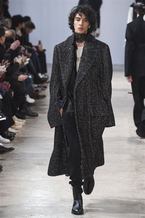 See The Complete Ann Demeulemeester Fall 2017 Menswear Collection Fashion Week Runway Fashion