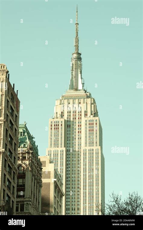The Empire State Building In Midtown Manhattan New York City Hi Res