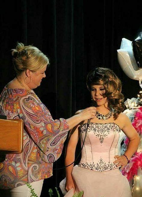 Mom Having Fun With Son In A Dress Yeahhh Womanless Beauty Pageant My Xxx Hot Girl