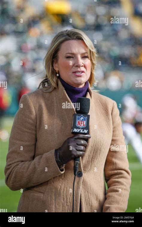 Nfl Network Sideline Reporter Stacy Dales Reports Prior To An Nfl