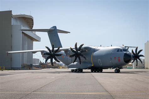 The a400m is an international project and was ordered by 10 countries. Belgia prezentuje pierwszy samolot transportowy Airbus ...