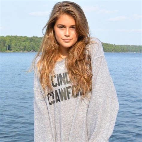Model In Training Kaia Gerber Steals Mom Cindy Crawfords Clothing E