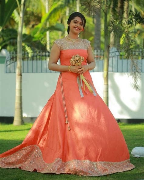 Pin By Syamanoj On Kerala Bride Fancy Dresses Long Wedding Blouse Designs Gown Party Wear