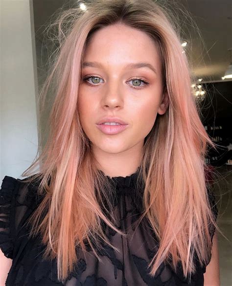 We love how it fades out in a reverse. peach pink pastel hair color #pinkhair #haircolor | Peach ...