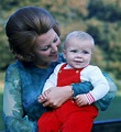 Prinses Beatrix met prins Constantijn (NL) | Prinses, Koninklijk, Koningin