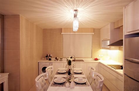 This build brings players a los vegas vibe without ever leaving their homes or losing money. Modern Bright White Kitchen Diner Ideas - Interior Design ...