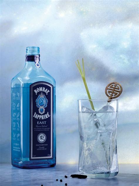 Bombay sapphire® east, lime, canton, cucumber, fresh mint. Recept "Bombay Sapphire East" | njam!