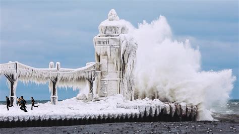 Lake Erie Houses Covered In Ice Huge Waves Blizzard And Winter Storm