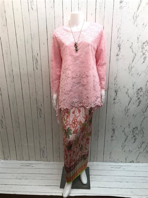 Kod 001,saiz xl, jumlah bank in, masa bank in). 15+ Trend Terbaru Design Baju Kurung Lace Kain Batik ...