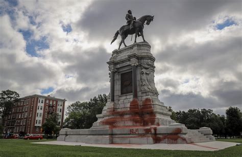 Statue Of Confederate General Robert E Lee Vandalized In Richmond