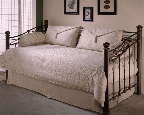 Contemporary Modern Daybed Bedding