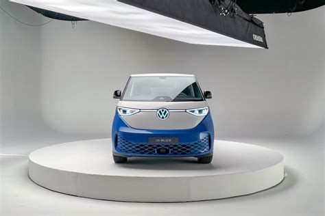 2025 Volkswagen Id Buzz 3 Row Hands On Preview The Minivan Is Cool