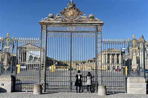 Photos From Vatican Walls To Obamas Fence 20 Barriers Around The