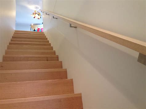 Modern Stair Wall Railing Heavy Duty Round Bars Have 2mm Thick Walls