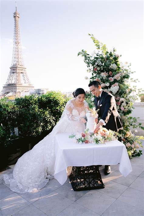 Paris Destination Wedding Rooftop Ceremony Overlooking The Eiffel