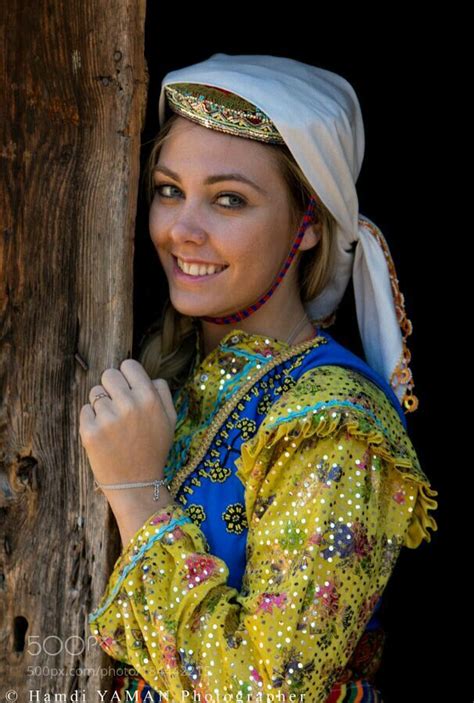 Turkish Girl From Azdavay Kastamonu Region Kızlar Kadın Kıyafet