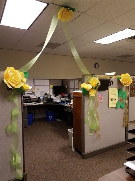 Birthday At Work Decorated Work Cubicle With Yellow Paper Roses