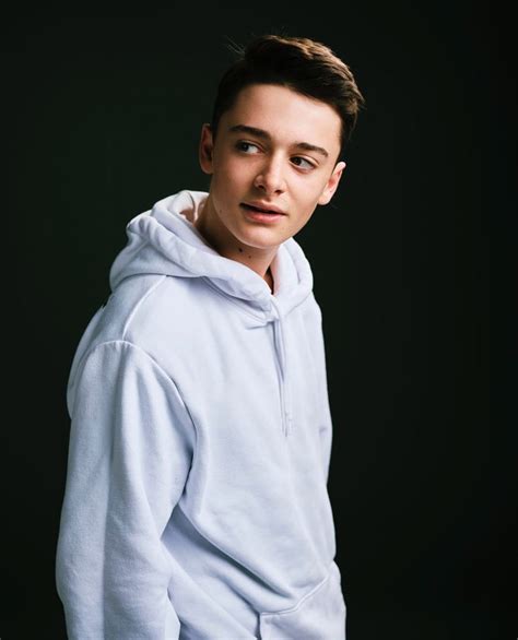 Noah Schnapp ️ ️ ️ Rapazes Bonitos Personagens De Stranger Things Minha Cara Quando