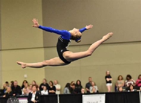 Bay Citys Kasey Janowicz And Macey Hilliker Taking Gymnastics To A