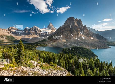 Peakmountains Hi Res Stock Photography And Images Alamy