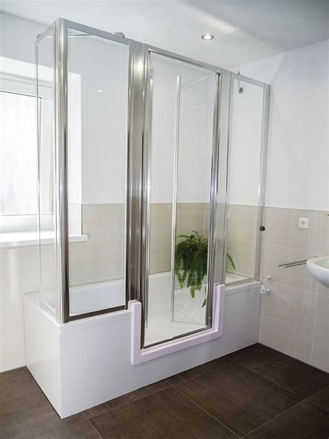 Nicht in jedem badezimmer lässt sich nach dem entfernen der badewanne eine bodengleiche dusche einbauen. Umbau Badewanne ALS Dusche - BADbarrierefrei Düsseldorf