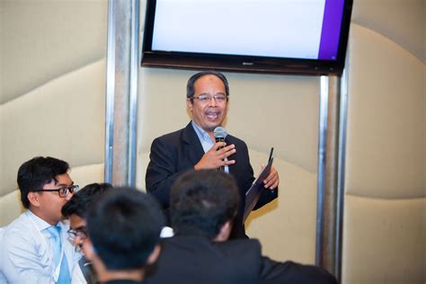 Yayasan khazanah is a foundation established by khazanah nasional berhad (khazanah nasional), the investment holding arm of the government of malaysia. YK Leadership Conference 2016 - Events - Media Releases ...