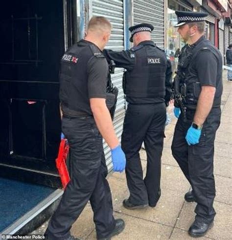 Police Rescue 30 People Locked Inside Knock Off Fashion Store By Worker Who Ran Away From
