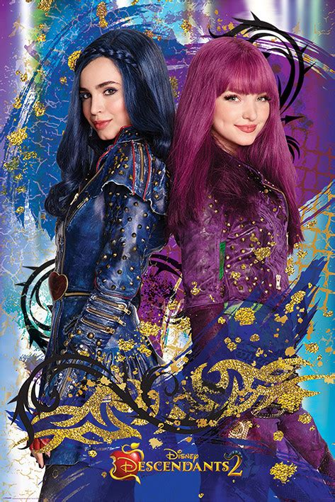 In descendants 3, mal, evie (sofia carson), carlos (cameron boyce) and jay (booboo stewart) make their way back to the isle of the lost to recruit a new batch of villainous offspring for auradon prep. Descendants - Evie & Mal Poster, Plakat | 3+1 GRATIS bei ...
