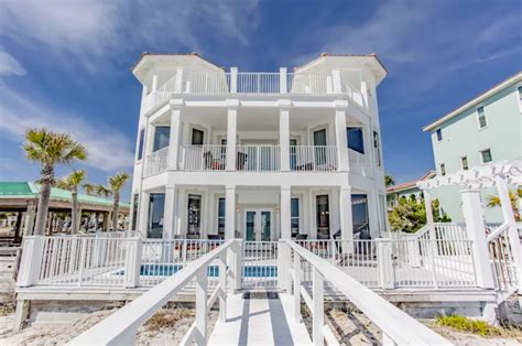 Coolest Vrbos In Florida Featuring Beachfront Homes With Pools