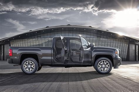 Gm Recalls 22000 New Silverado And Sierra Pickups For Faulty Seats