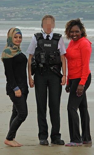 Burkini Clad Syrian Refugees Given Police Escort For Londonderry Beach Barbecue Daily Mail Online