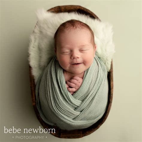 An Experts Guide To Newborn Photography 2024