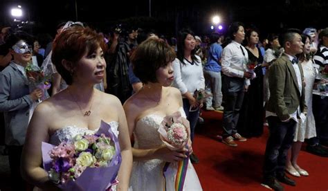 Taiwan Celebrates Asias First Same Sex Marriages