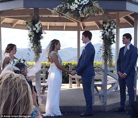 Afl star gary rohan's split with his wife amie in july 2020 shocked the football community. The glamorous AFL wedding between Gary and Amie Rohan ...