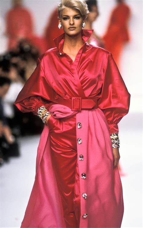 Linda Evangelista Christian Dior Runway Show 1991 Fashion Vintage