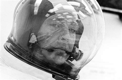 Edgar Mitchell Sixth Astronaut To Walk On The Moon Dies At 85 Space