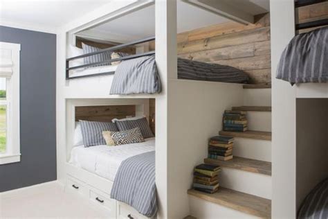Hgtvs Fixer Upper Invites You To Peek At This Bunk Room With Four
