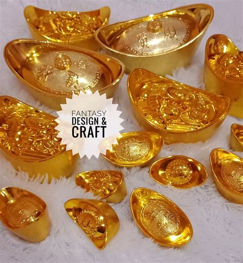 Gambar ini memiliki lisensi hak cipta dan tersedia untuk penggunaan komersial. Gambar Tahun Baru Gold - Gambar Viral HD