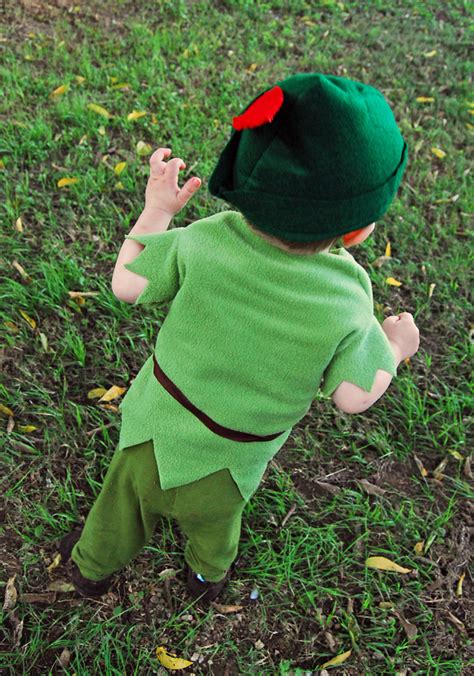 Therefore, i don't have any decent pictures of me in full costume. DIY Peter Pan Costume