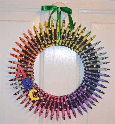 Crayon Wreath Crayon Wreath Diy Crafts Crafts